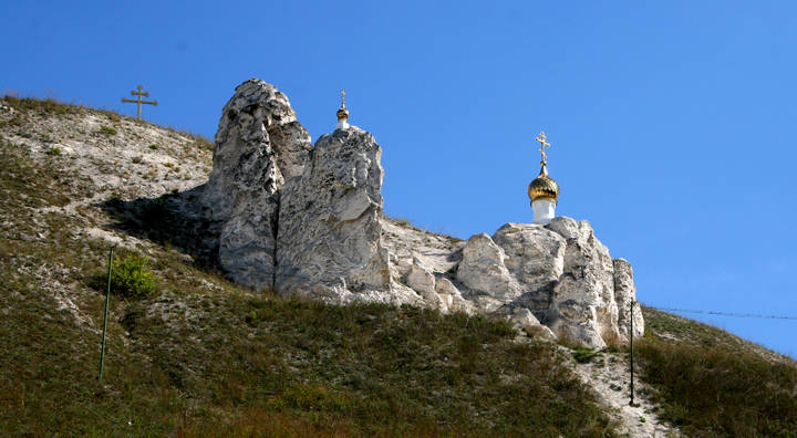 пещерный  храм Рождества Иоанна Предтечи 