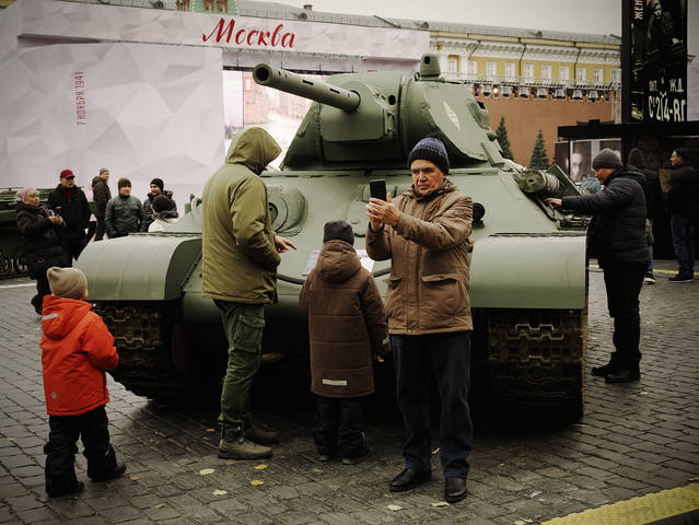 Враг не пройдёт!