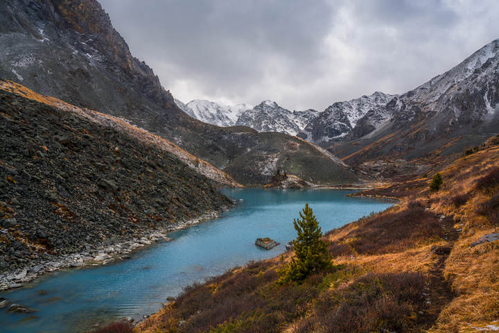 Среди гор