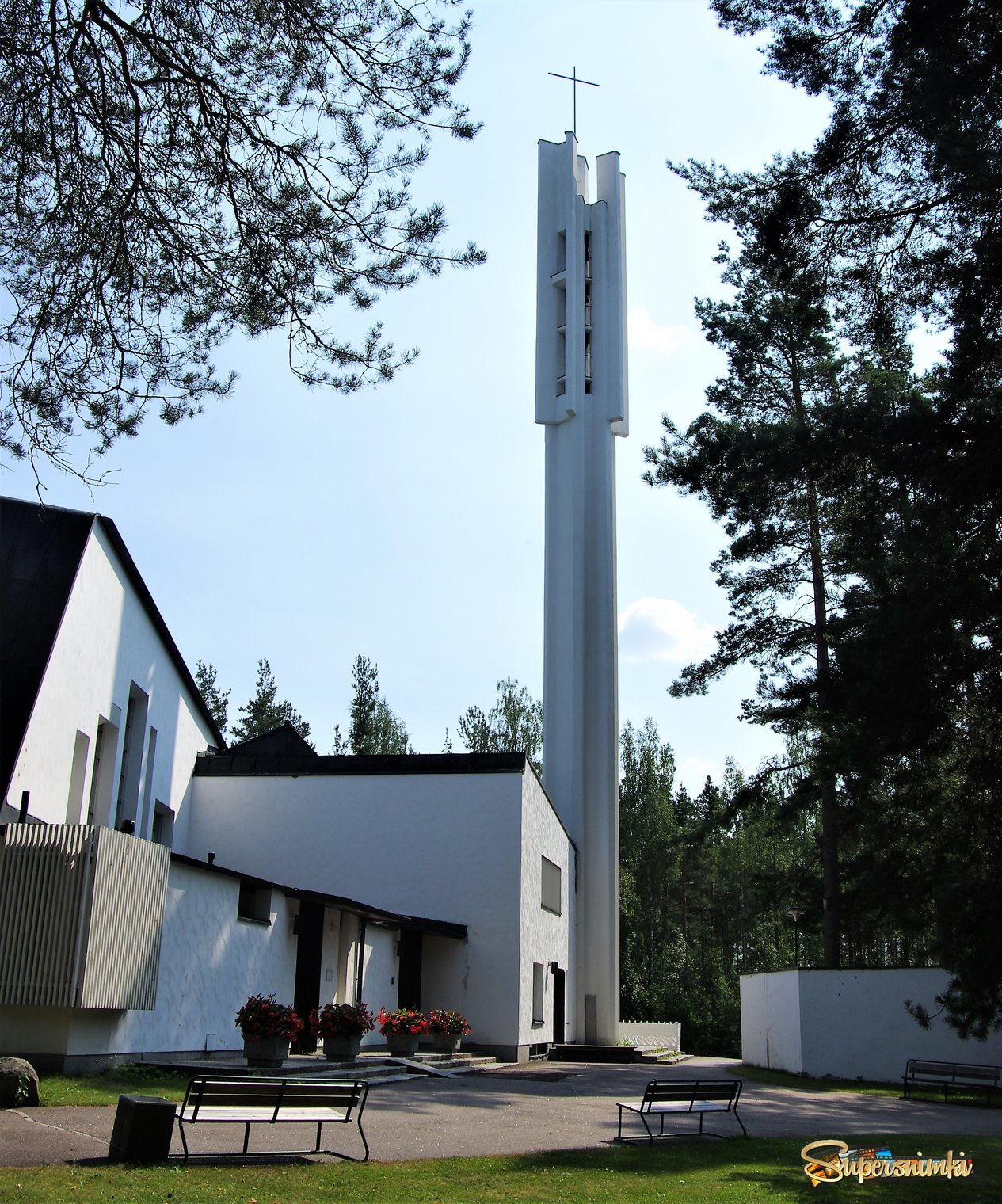 Церковь «Трех крестов» в поселке Вуоксенниске в 8 км от Иматры.