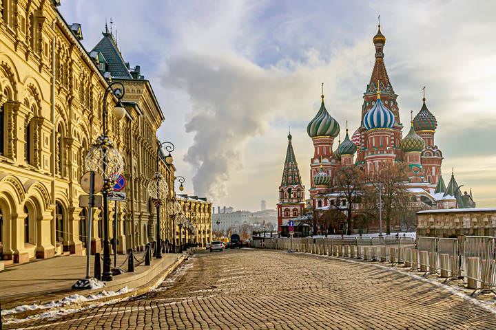 С Ильинки вниз, к Москворецкому мосту...
