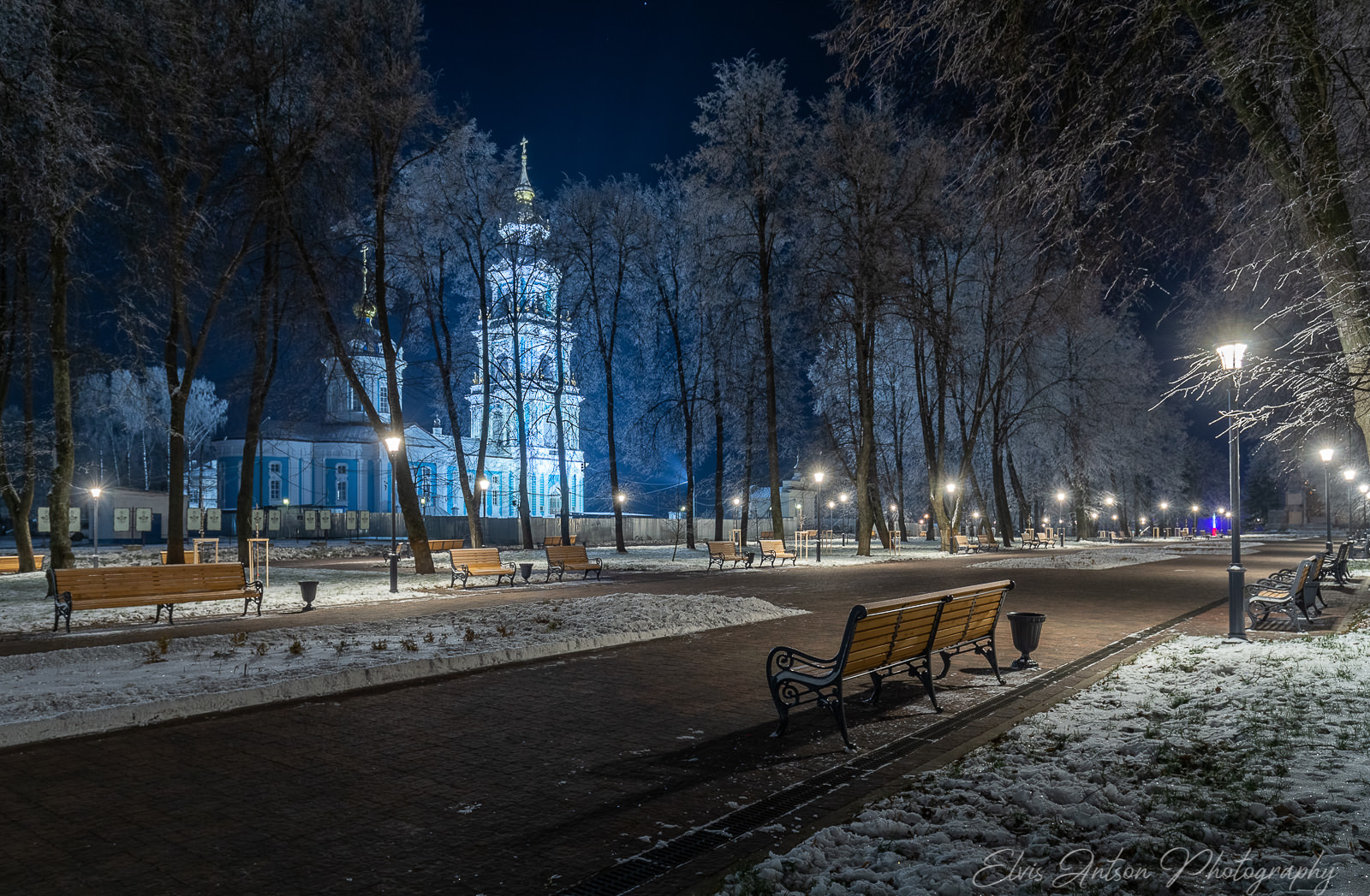 Вечер в парке Костромского Кремля