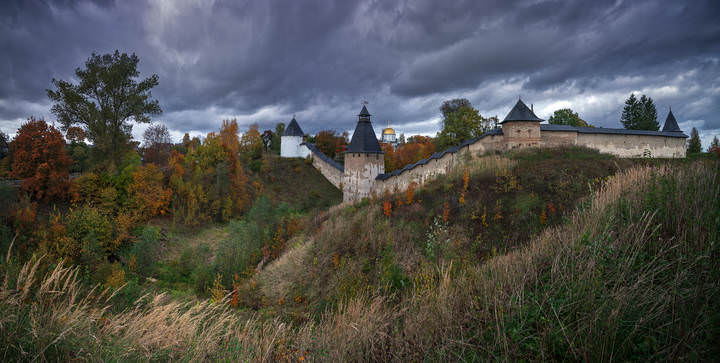 Осень в Печорах