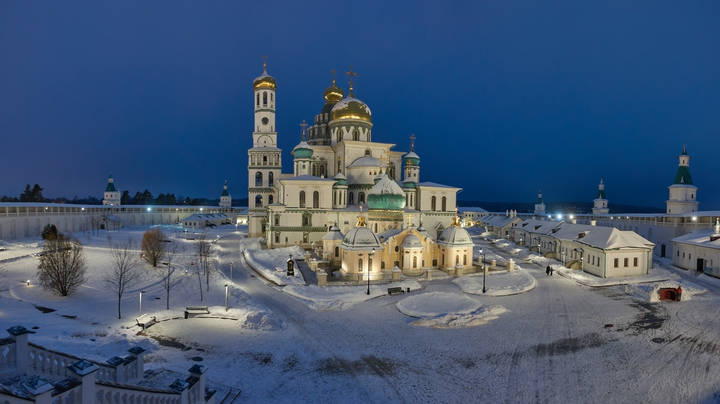 Предновогодняя, смеркается