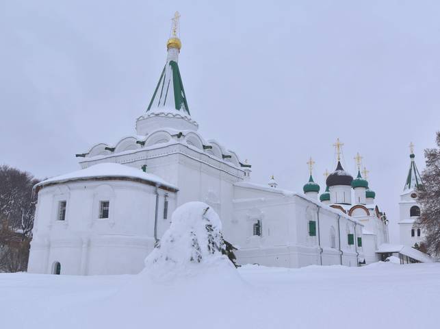 Белое на белом