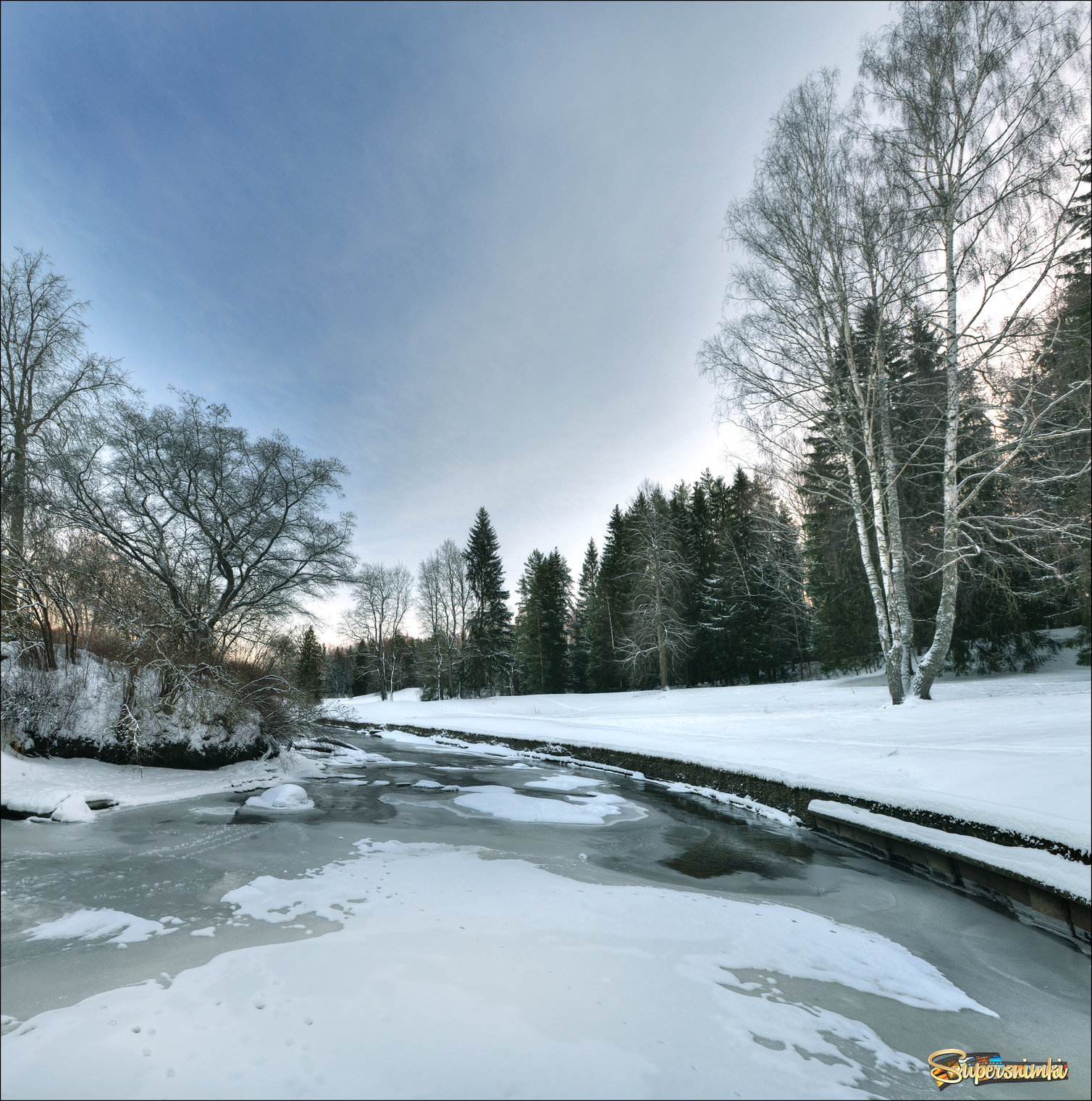 река Славянка, зимний пейзаж