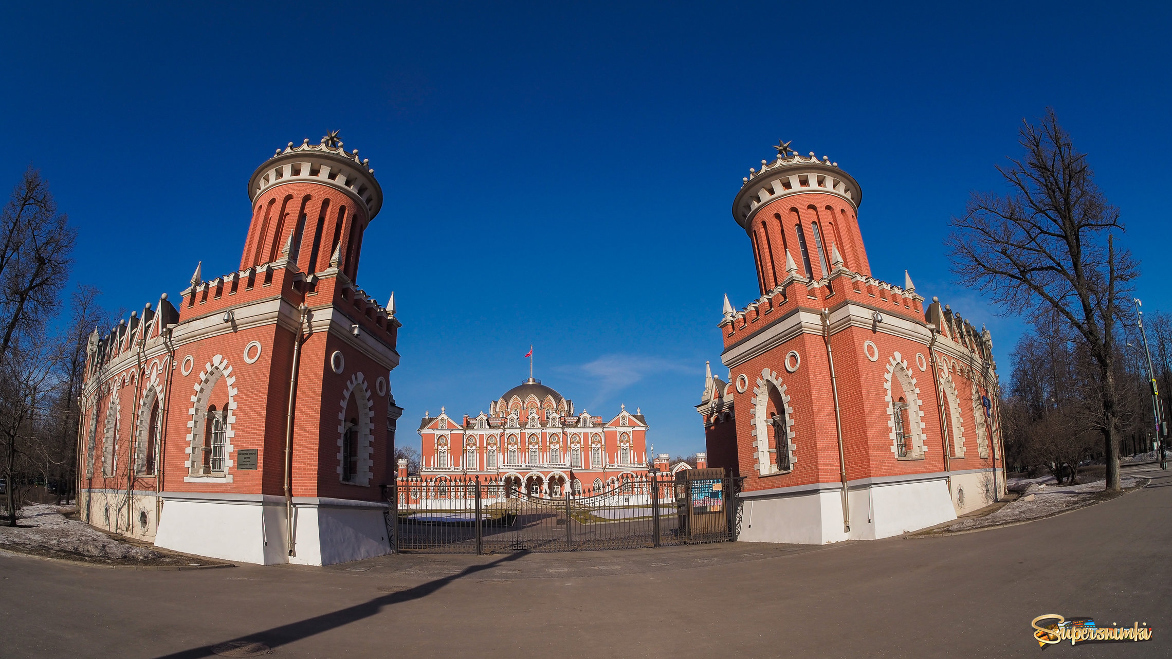 Петровский Дворец