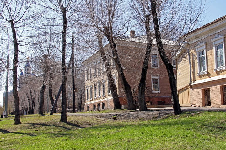 Весна на улице Заречной, Хабаровск