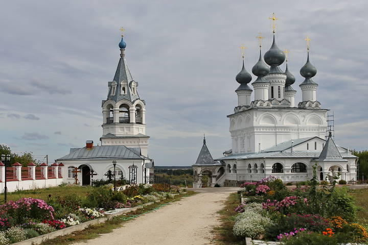 Воскресенский монастырь