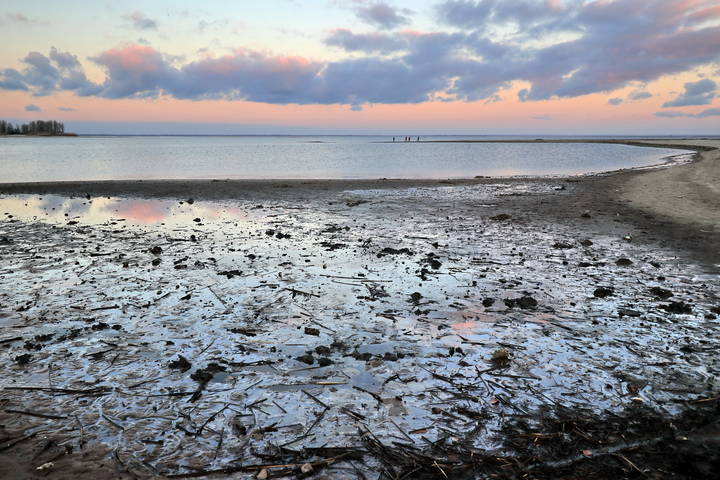  Вода отступила.