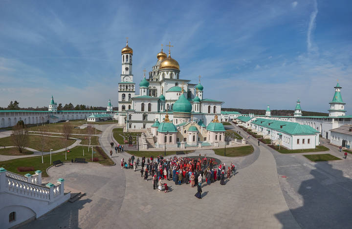 Крестный ход в Светлую среду