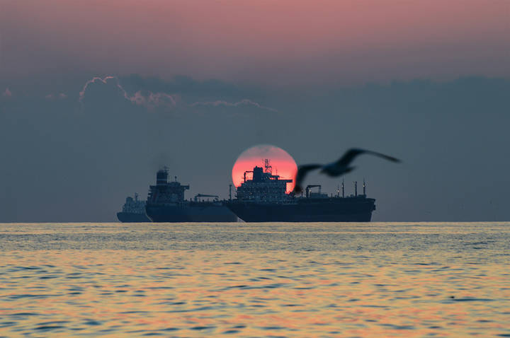 На Чёрном море...