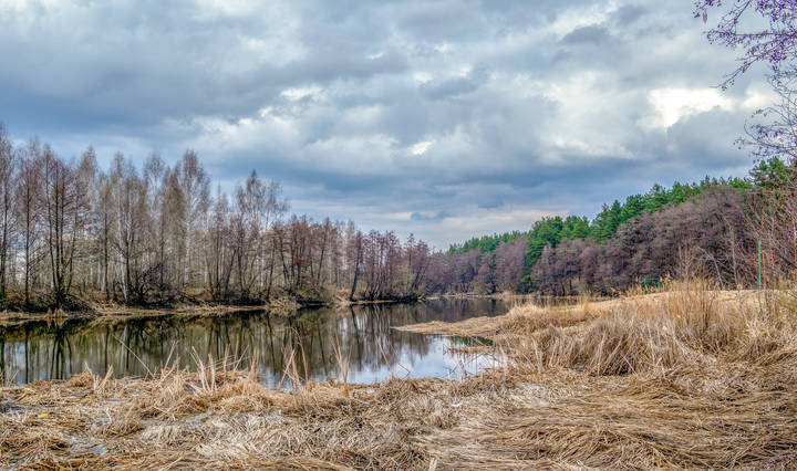 У Реки .....