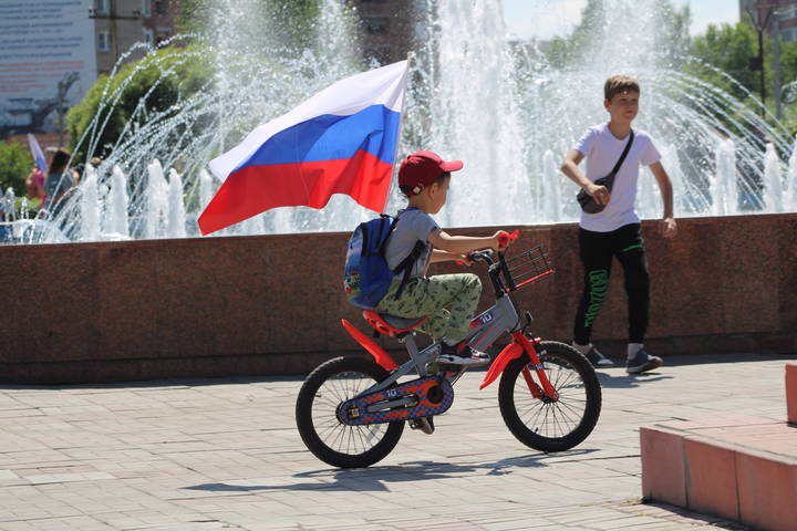 Ему с Россией по пути