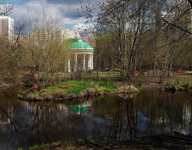 Беседка на Яузе