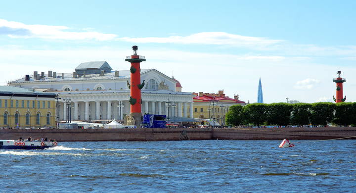 Набережная Стрелки Васильевского острова.