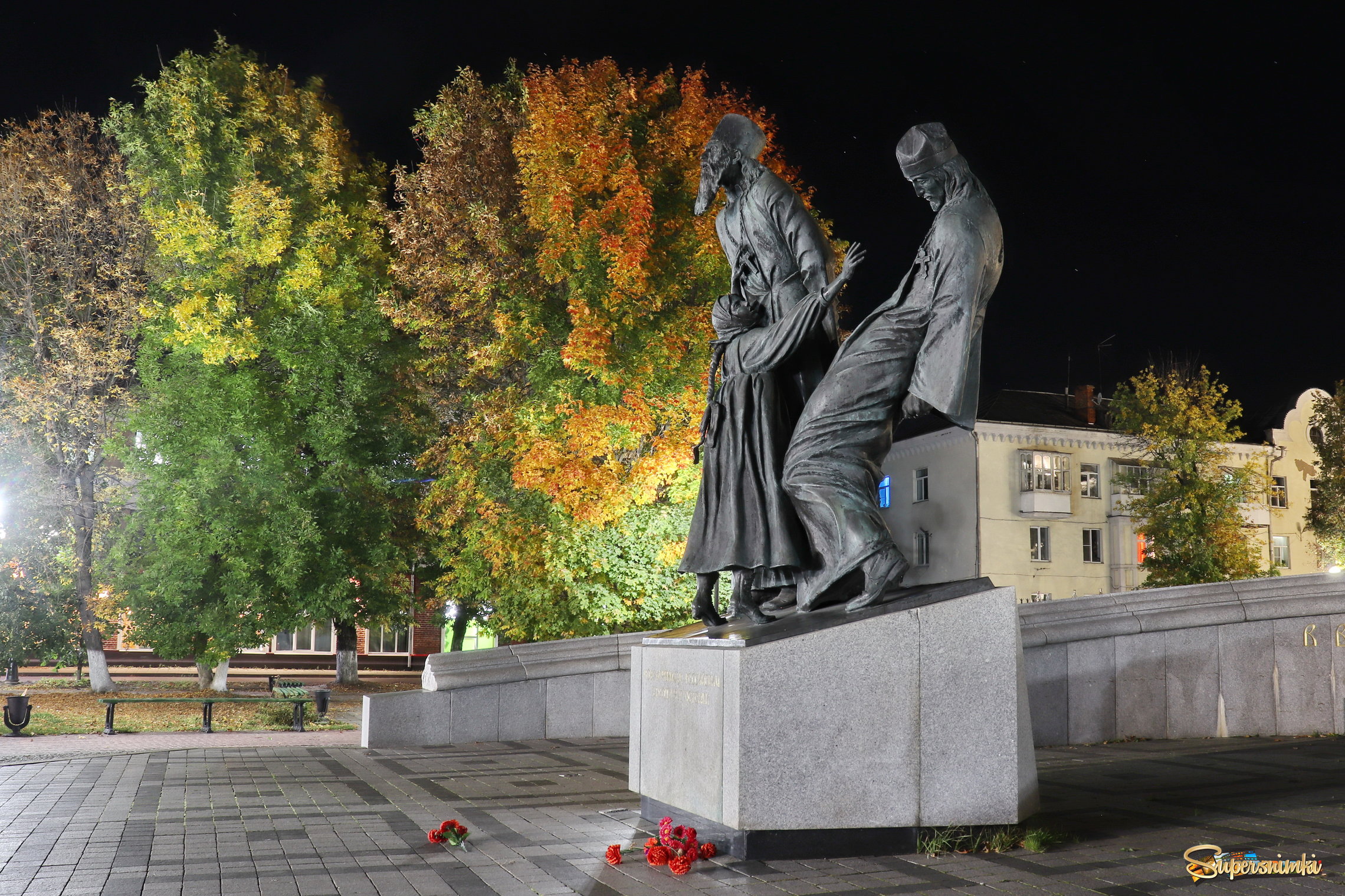 Памятник Шуйским мученикам.