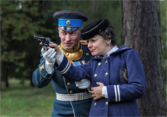 	 "Мышцы не напрягай. Дыхание затаить." Из серии "ХХ-й век начинается".
