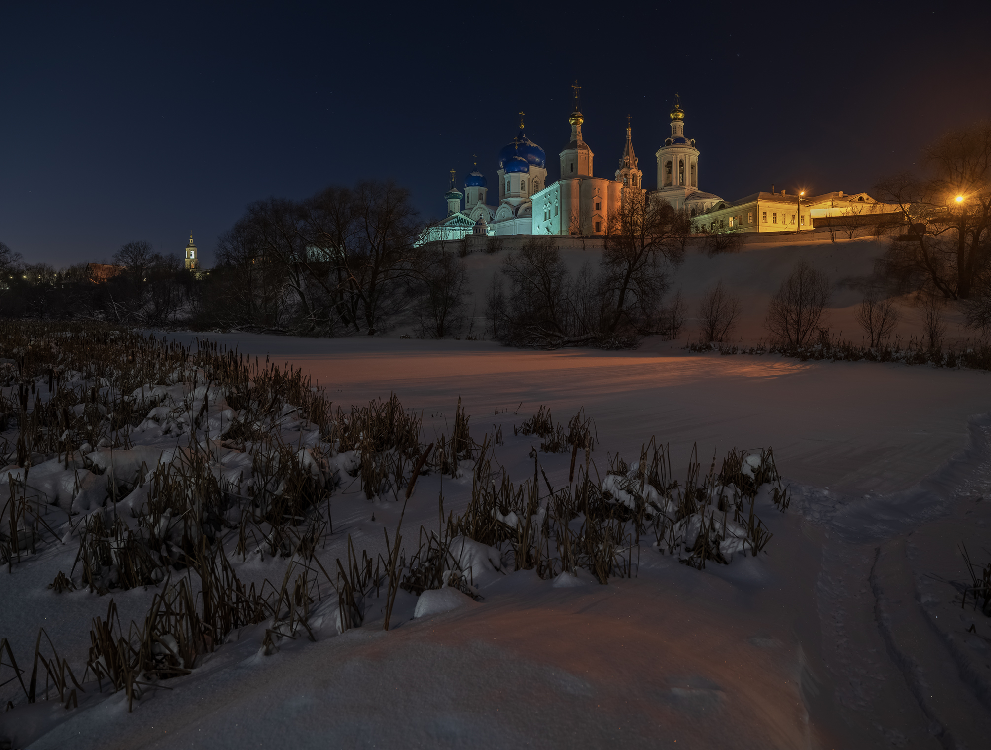 Зимний сон монастыря
