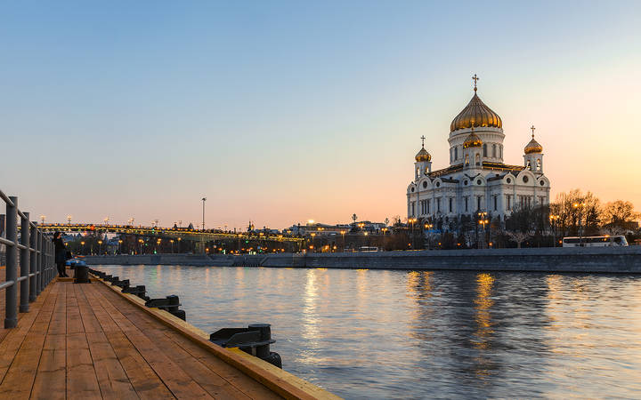В лучах заката.