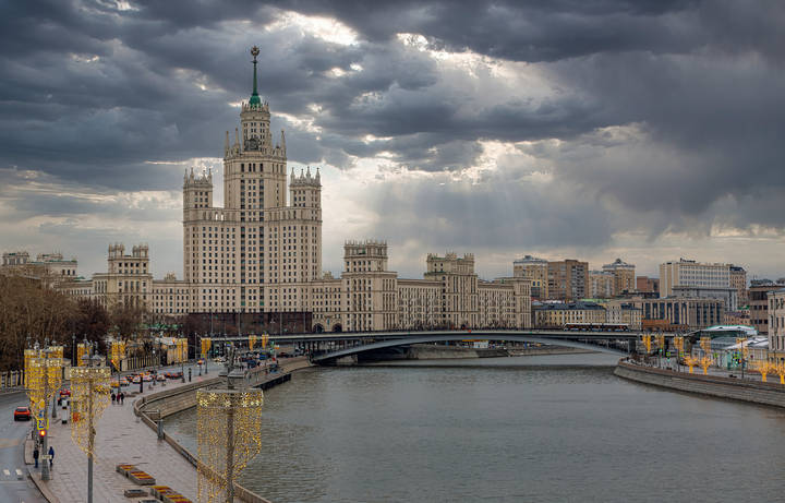 Москва предновогодняя.