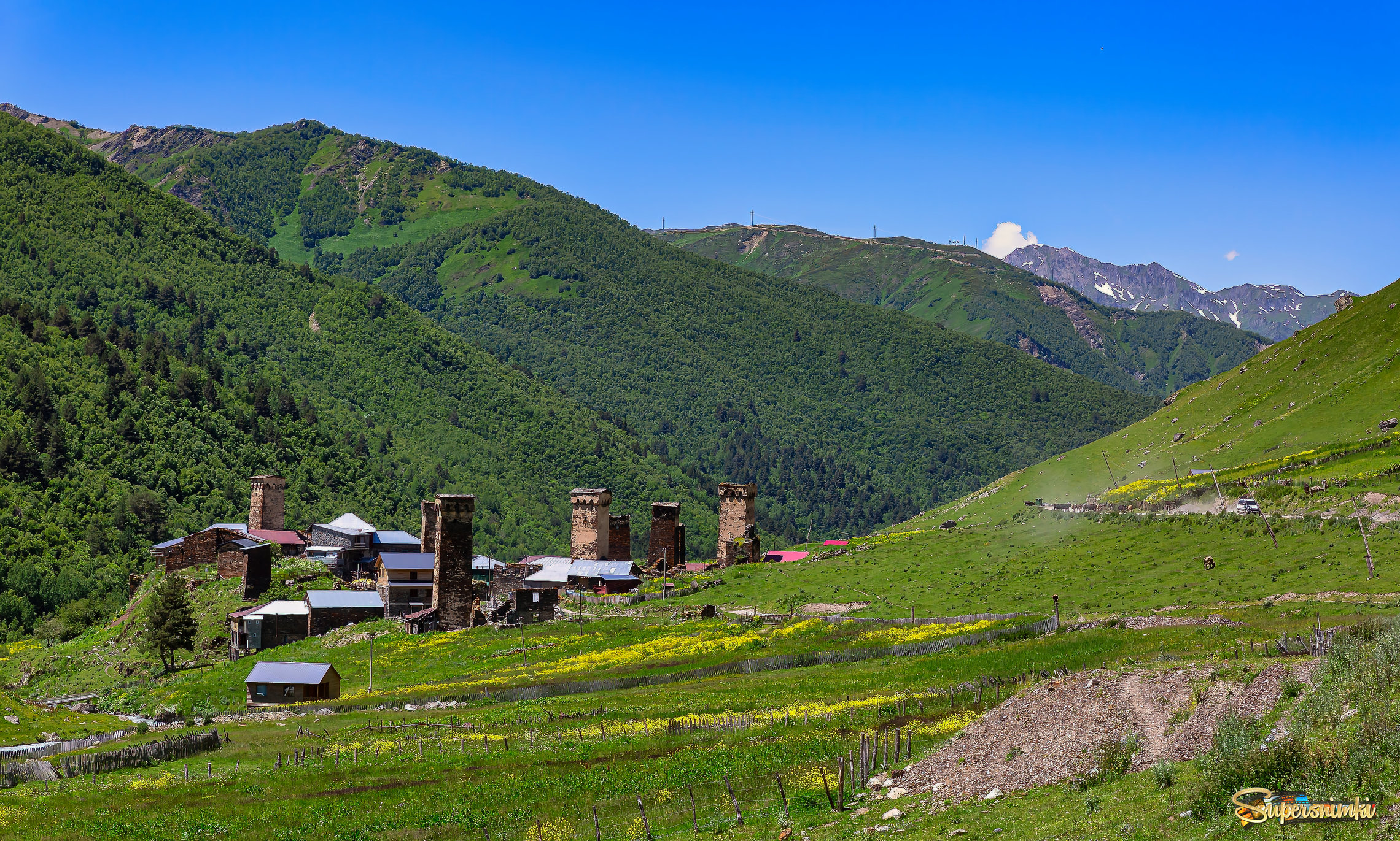 Кавказ. Верхняя Сванетия 2200 метров над уровнем. Село Жибиани