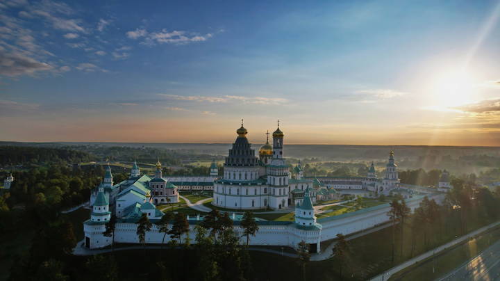 На рассвете
