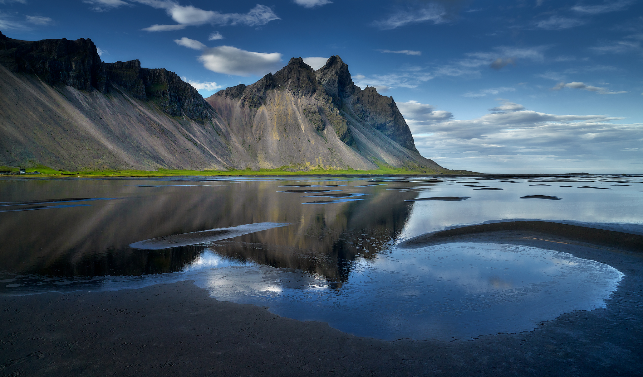 Странные пейзажи Исландии...