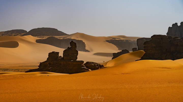 Три цвета пустыни