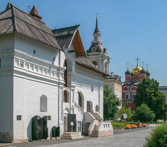 Старый Английский двор на Варварке.