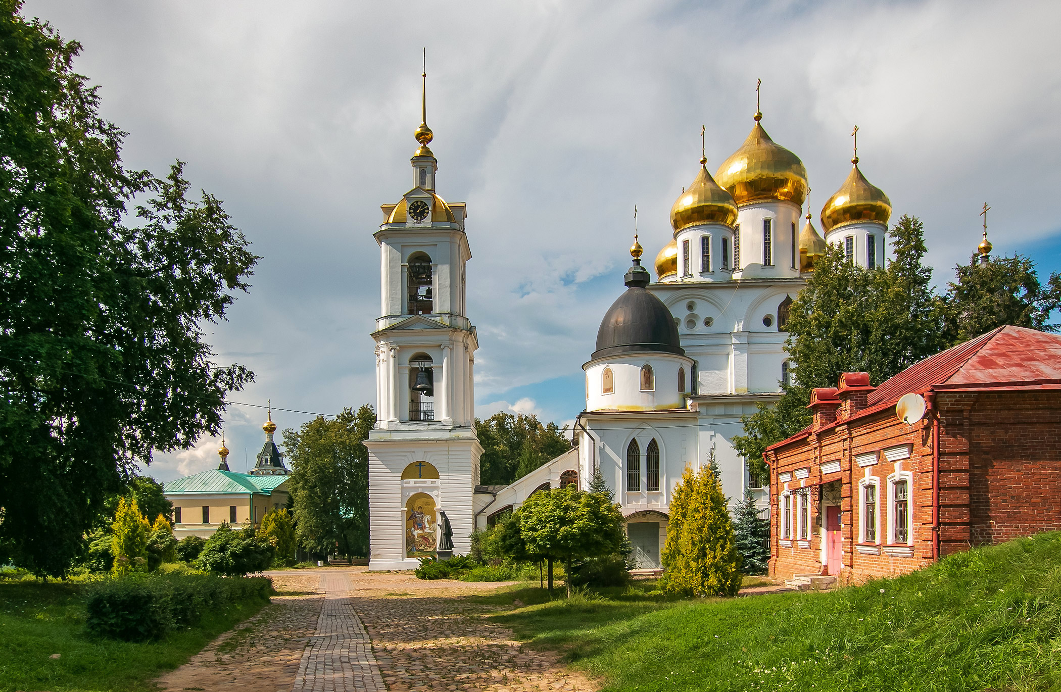 Кафедральный собор Успения Пресвятой Богородицы в Дмитрове.