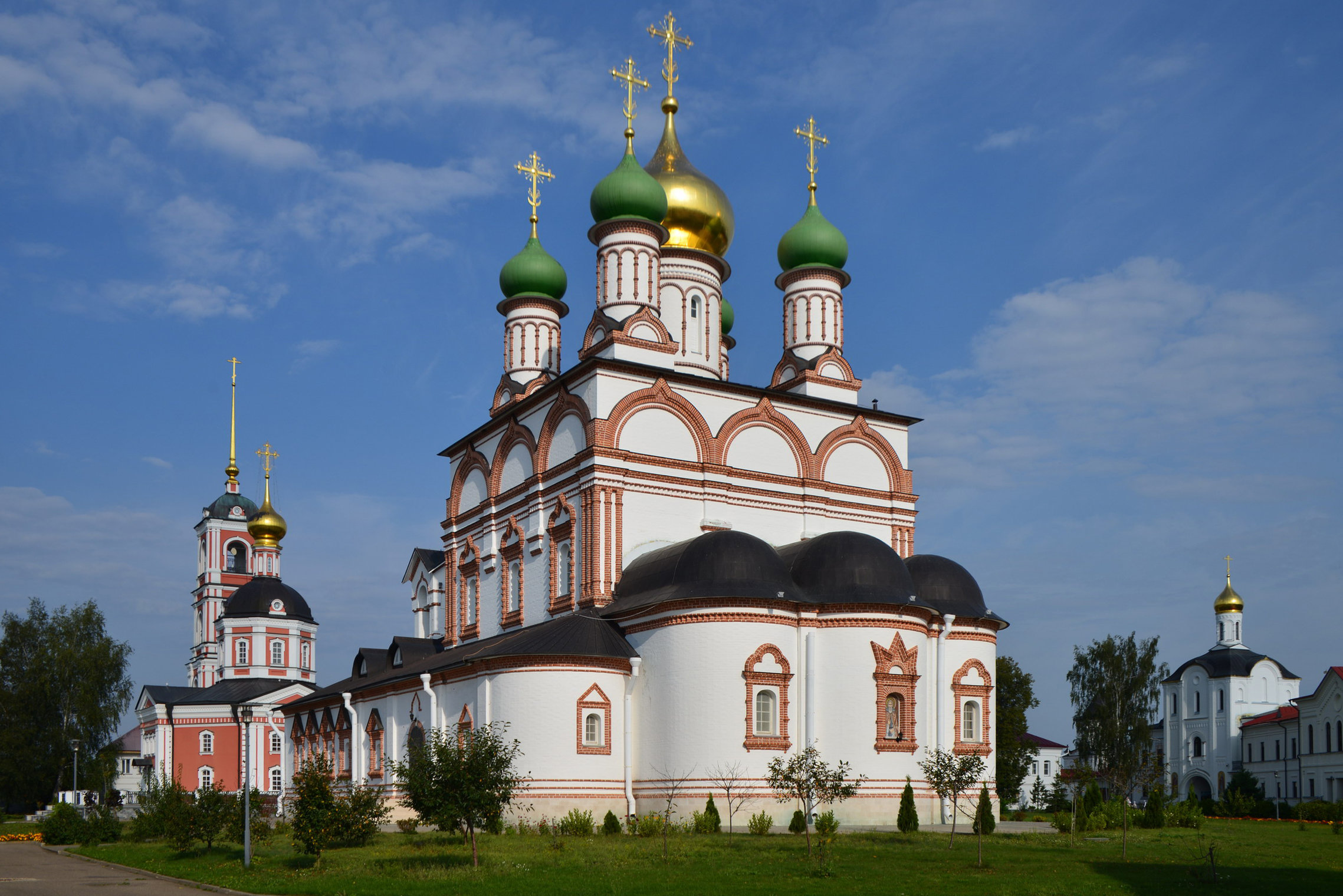 В Троице-Сергиевом Варницком монастыре.