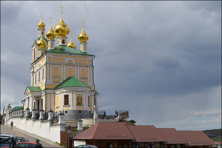  В ПЛЁСЕ ВЕСНА...