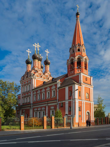 Подворье патриарха Московского и всея Руси, Храм Святителя Николая на Болвановке.