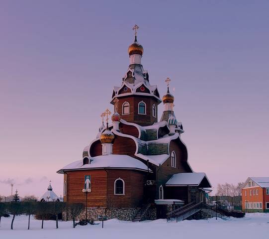 Богоявленский храм . Раннее утро .