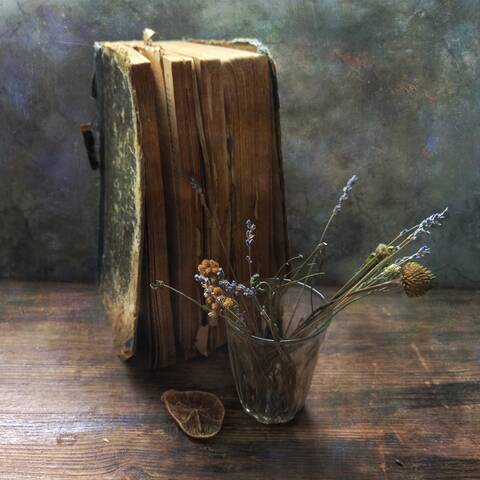 С книгой