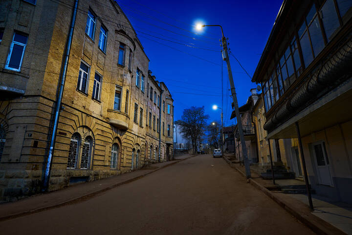 вечерний город