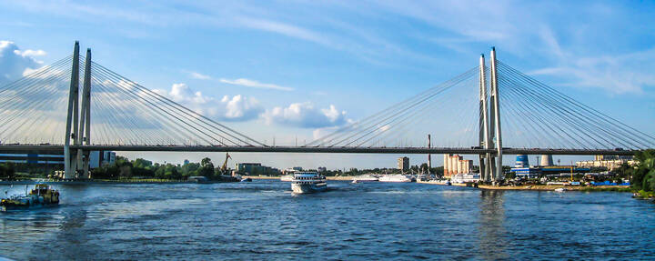 Санкт-Петербург.