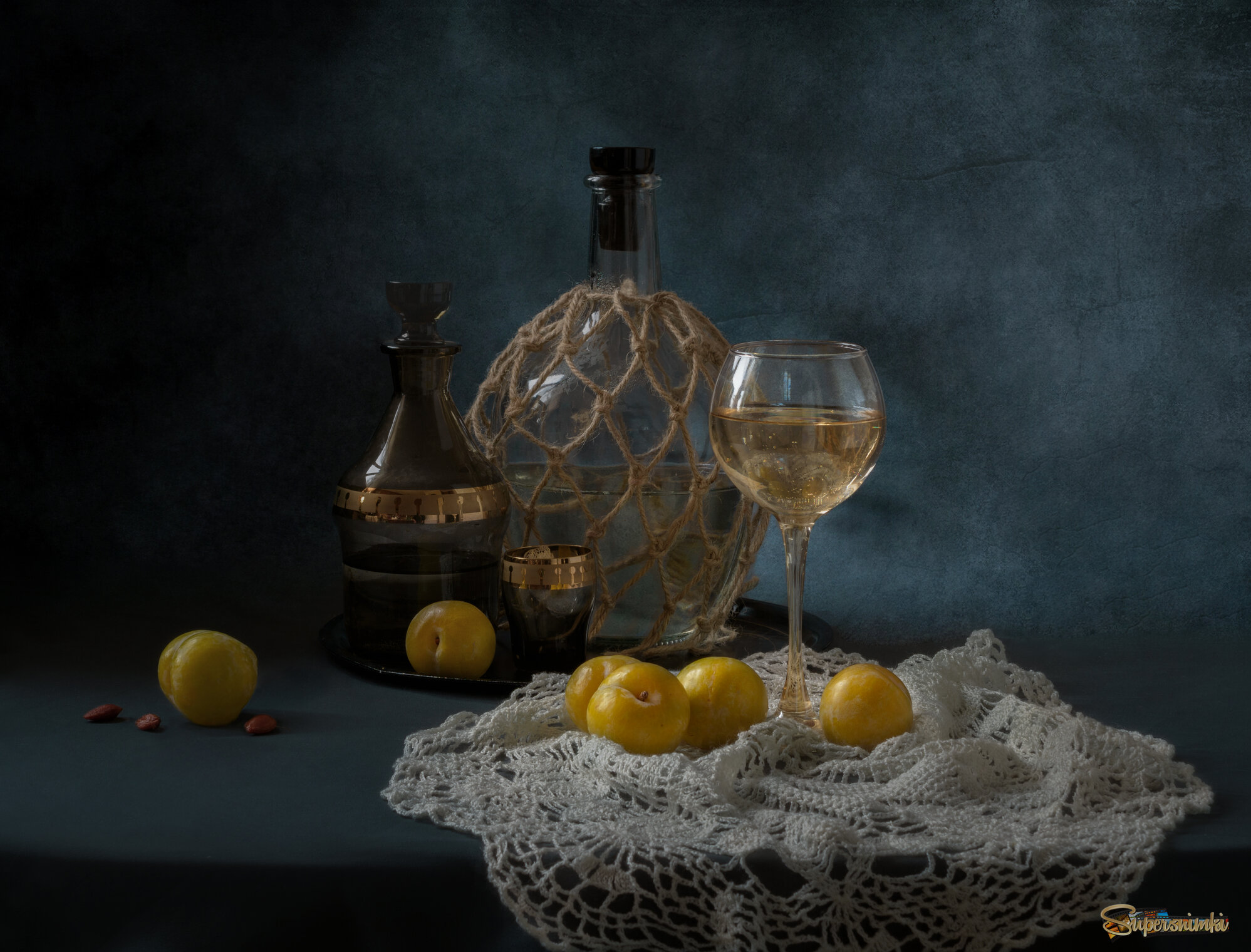 Натюрморт со сливами