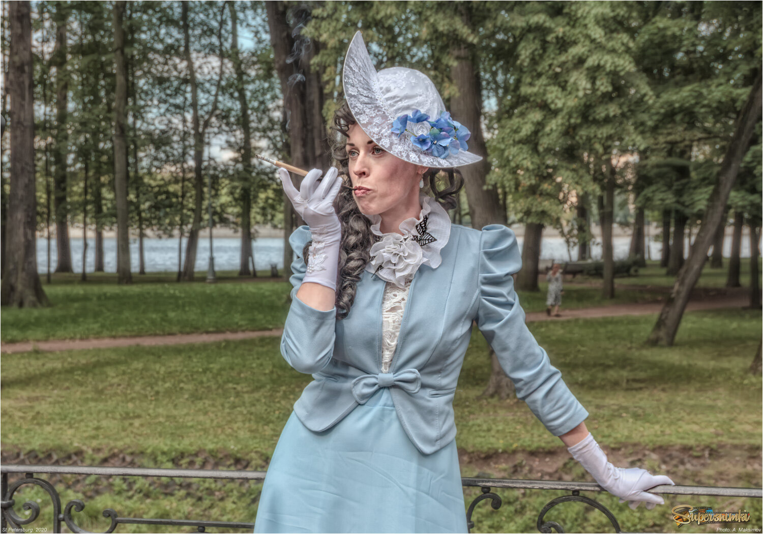 В Лопухинском саду. Из серии "Погружаясь в прошлое".