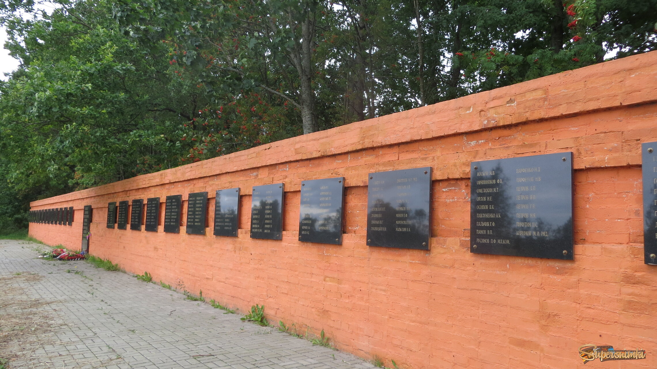 Дорога Жизни. Братское захоронение