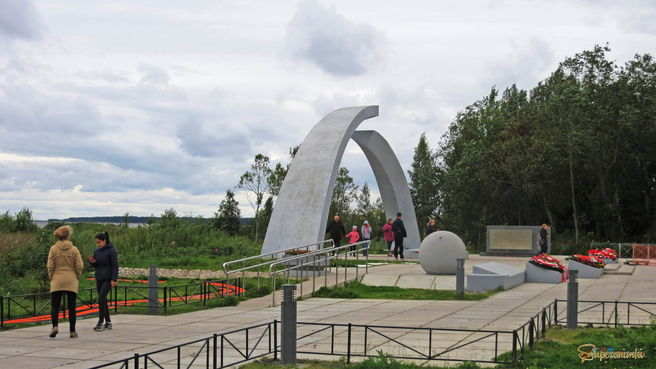 Дорога Жизни. Мемориал "Разорванное кольцо"