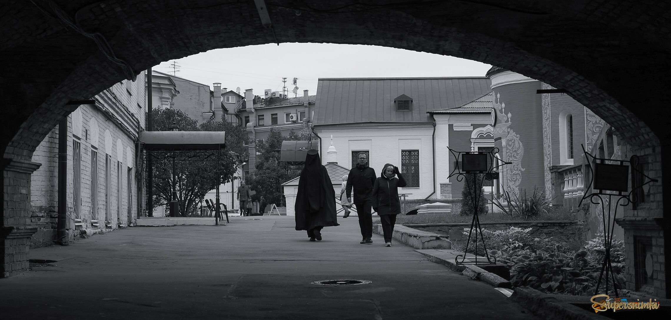 Монастырский Дворик