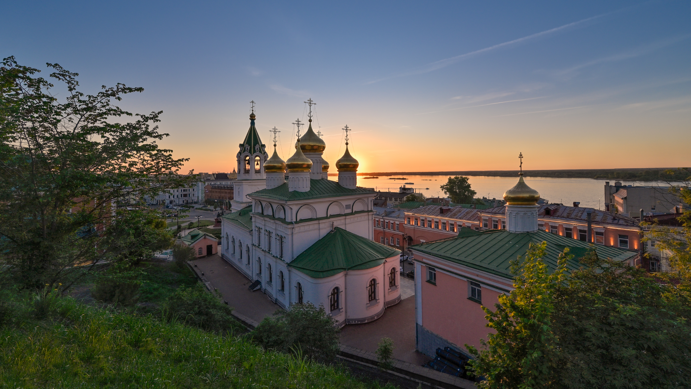 по вечернему городу