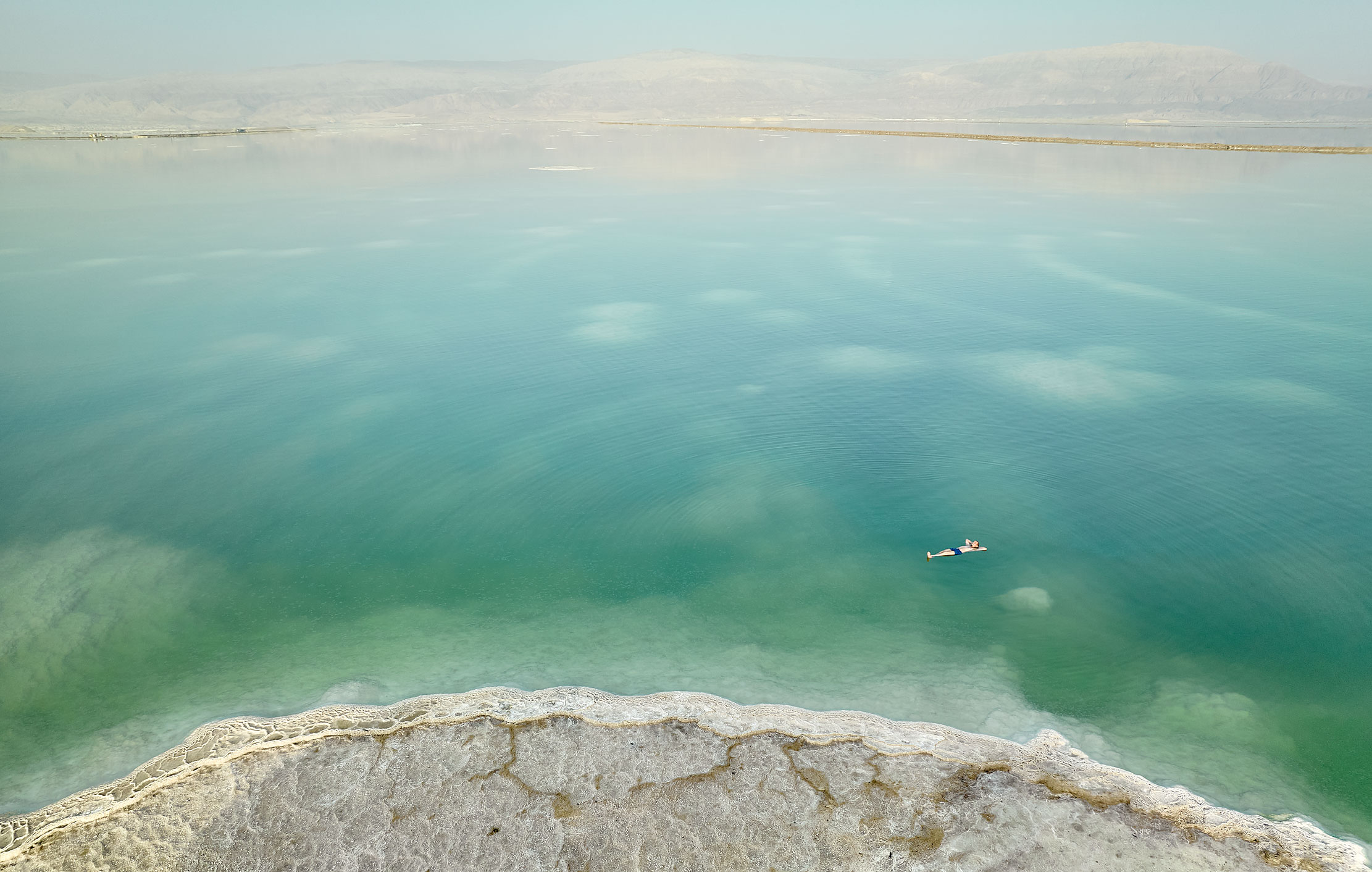 Странные пейзажи Мертвого моря...