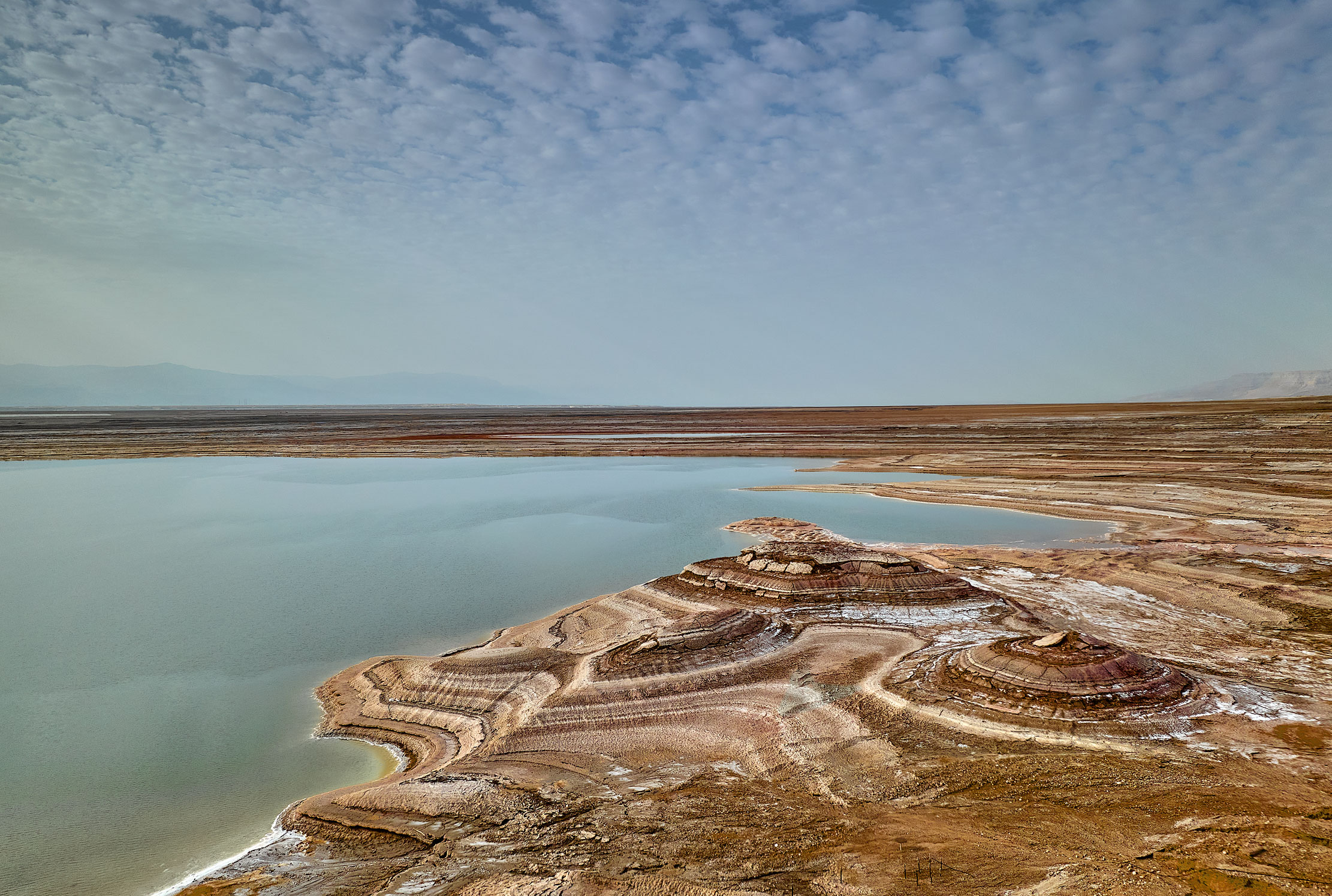 Странные пейзажи Мертвого моря...