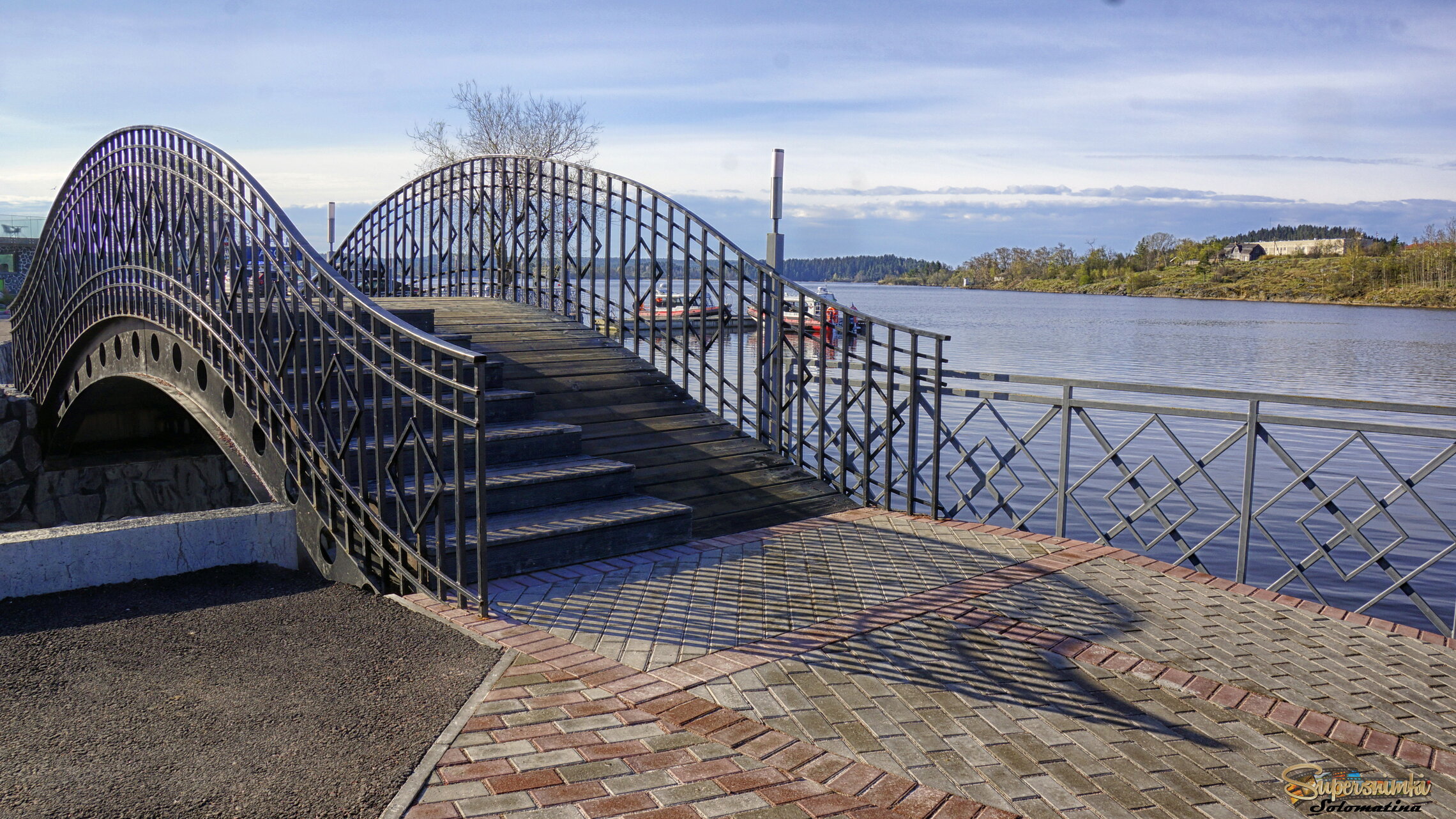 6832d61275cb6bf16a6389b0