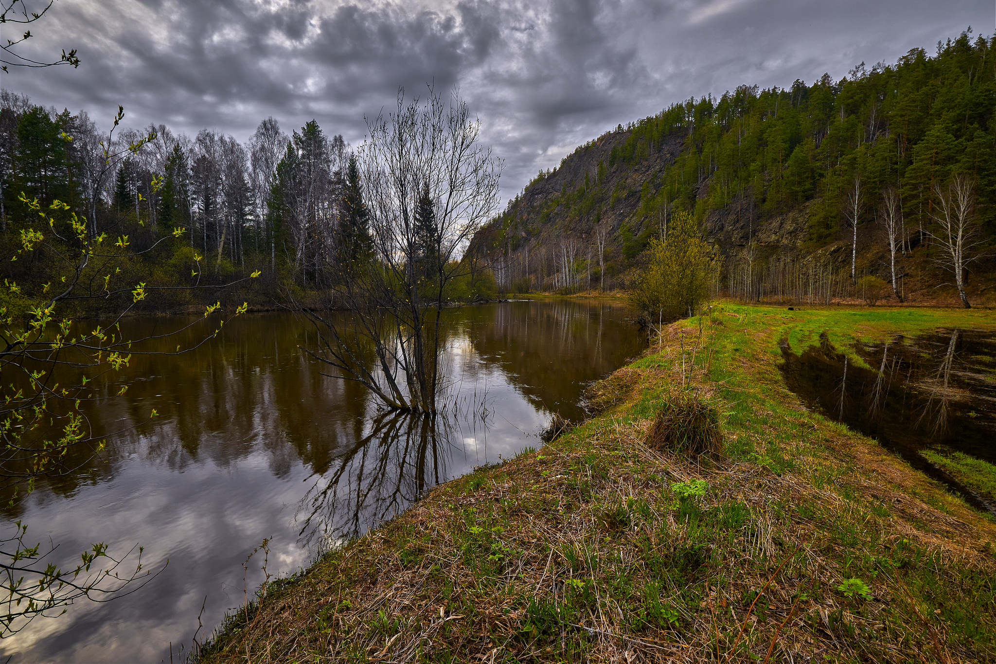 Суровый май.