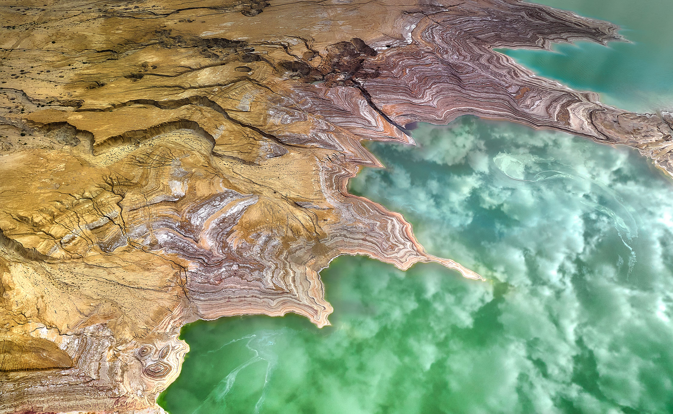 Странные пейзажи Мертвого моря...