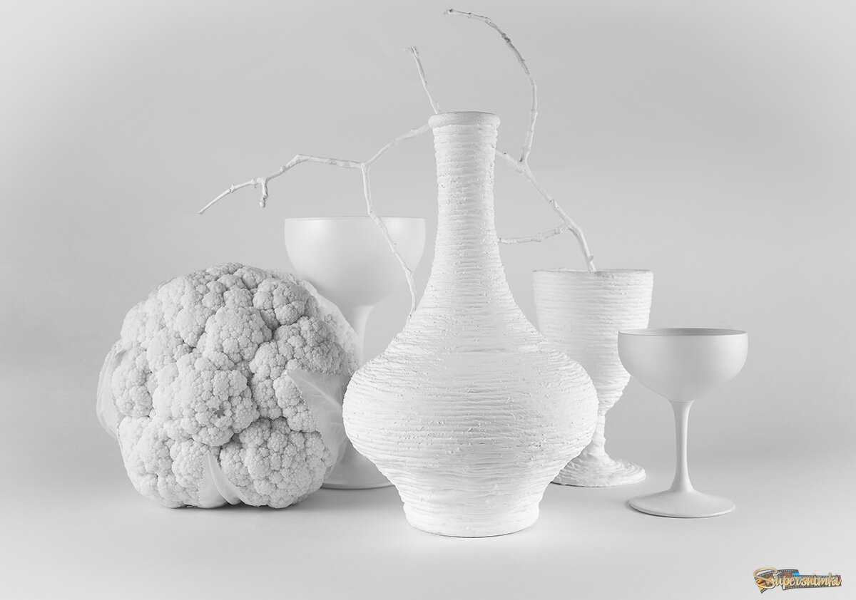 "Композиция в белых тонах"